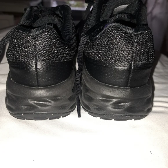Nwot Nike Revolution Shoes - Picture 6 of 10